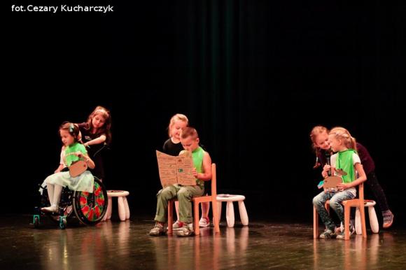 Arystyczny pokaz umiejętności dzieci i młodzieży z sekcji KDK