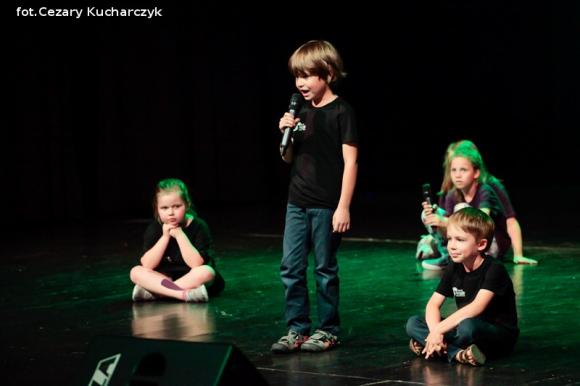 Arystyczny pokaz umiejętności dzieci i młodzieży z sekcji KDK