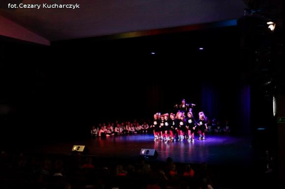 Arystyczny pokaz umiejętności dzieci i młodzieży z sekcji KDK