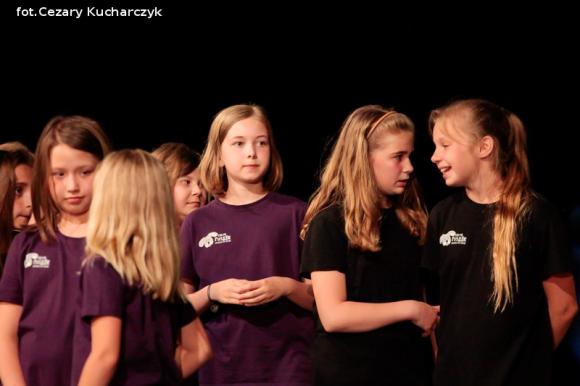 Arystyczny pokaz umiejętności dzieci i młodzieży z sekcji KDK