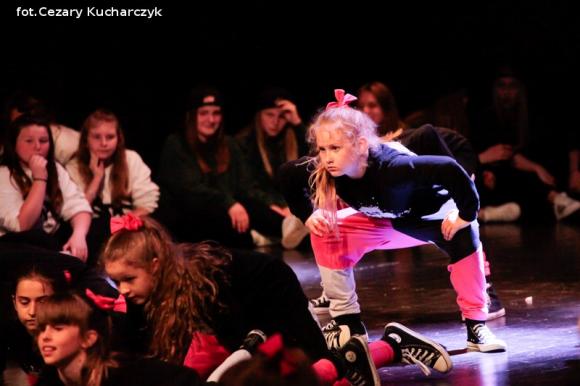 Arystyczny pokaz umiejętności dzieci i młodzieży z sekcji KDK