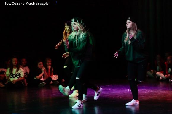 Arystyczny pokaz umiejętności dzieci i młodzieży z sekcji KDK