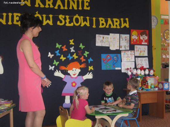 W krainie dźwięków, słów i barw w 