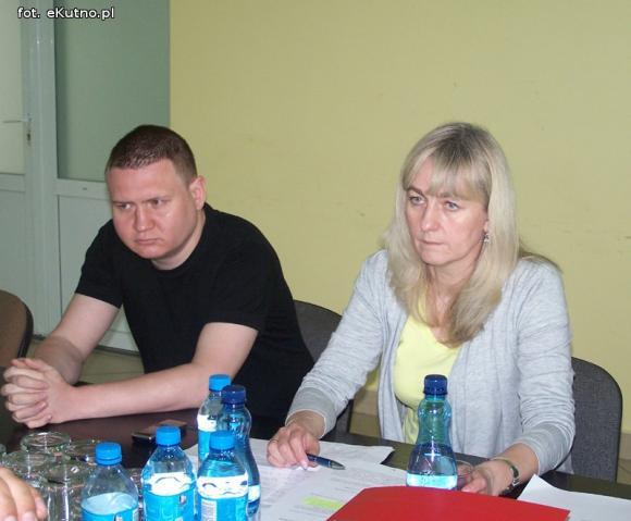 Nauczyciele i absolwenci vs dyrektor ZS nr 1 w Kutnie. Komisja Rewizyjna oceni argumenty obu stron