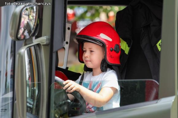 Każdy chciał być kiedyś strażakiem ... Czadowa zabawa w centrum Kutna