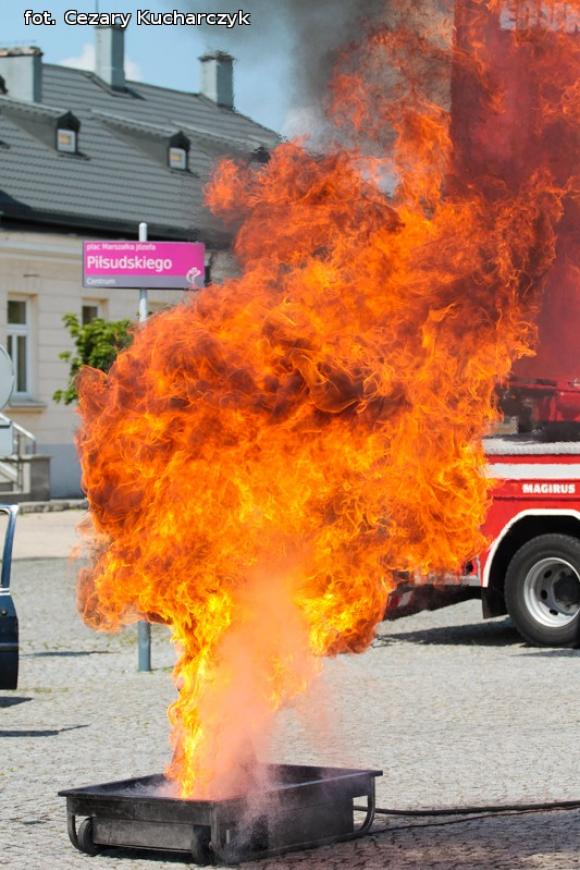 Każdy chciał być kiedyś strażakiem ... Czadowa zabawa w centrum Kutna