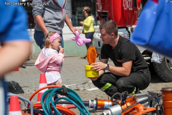 Każdy chciał być kiedyś strażakiem ... Czadowa zabawa w centrum Kutna