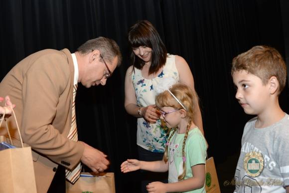 Zakończenie roku akademickiego 2015/2016 Uniwersytetu Dziecięcego