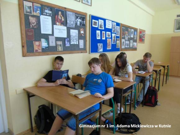 Padł rekord powiatu kutnowskiego w ilości osób czytających jednocześnie - 2004 osoby