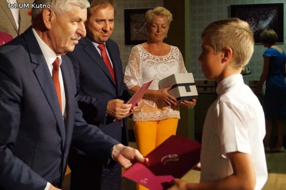 Prezydent nagrodził uczniów z kutnowskich szkół