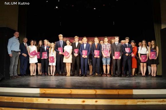 Prezydent nagrodził uczniów z kutnowskich szkół