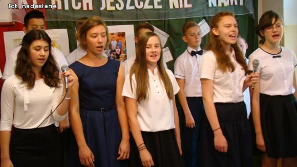 Lato czeka. Zakończenie roku szkolnego w Szkole Podstawowej w Strzegocinie