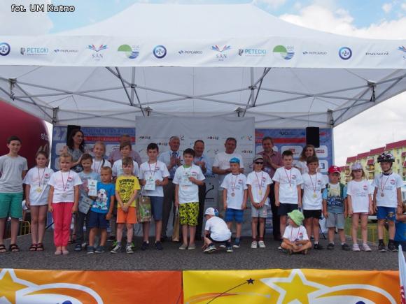  Jasper Hamelink z Holandii zwycięzcą etapu Koluszki Kutno i najlepsi mali kolarze