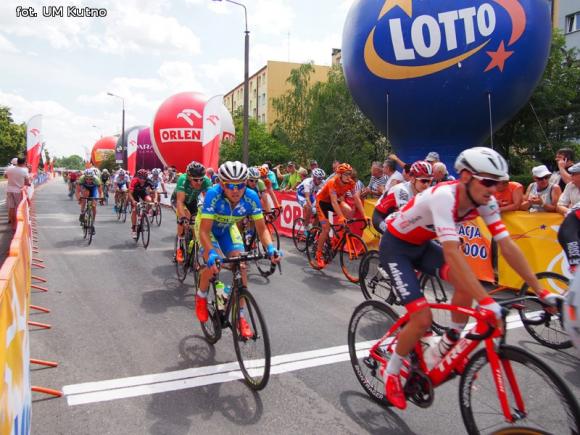  Jasper Hamelink z Holandii zwycięzcą etapu Koluszki Kutno i najlepsi mali kolarze
