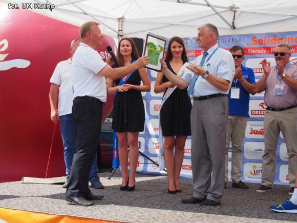  Jasper Hamelink z Holandii zwycięzcą etapu Koluszki Kutno i najlepsi mali kolarze