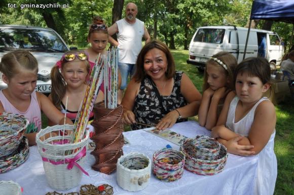 Relacja: Wianki Dworskie w Dobrzelinie powitały lato na miarę Europy