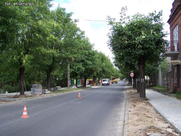 Czytelnicy pytają: Kiedy budowa chodników na Chodkiewicza?