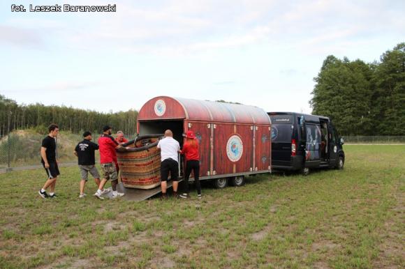 Ekscytująca ekspedycja repliką balonu braci Montgolfier cz.1