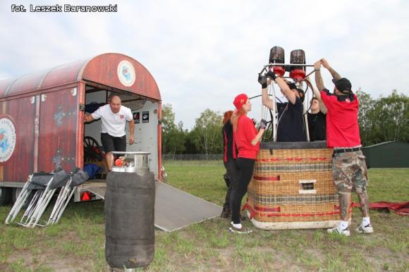 Ekscytująca ekspedycja repliką balonu braci Montgolfier cz.1