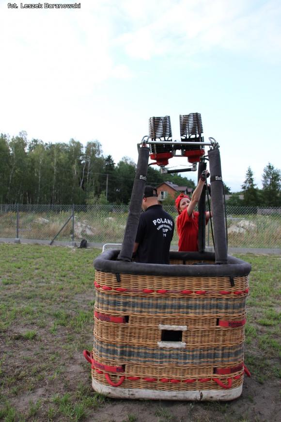 Ekscytująca ekspedycja repliką balonu braci Montgolfier cz.1