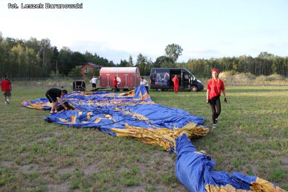 Ekscytująca ekspedycja repliką balonu braci Montgolfier cz.1