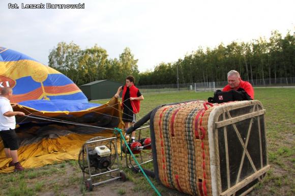 Ekscytująca ekspedycja repliką balonu braci Montgolfier cz.1