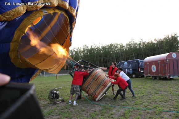 Ekscytująca ekspedycja repliką balonu braci Montgolfier cz.1