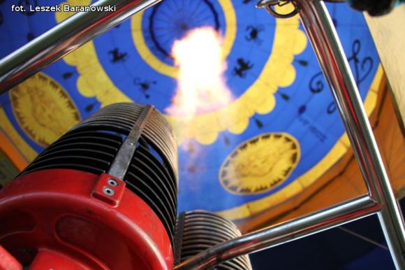 Ekscytująca ekspedycja repliką balonu braci Montgolfier cz.1