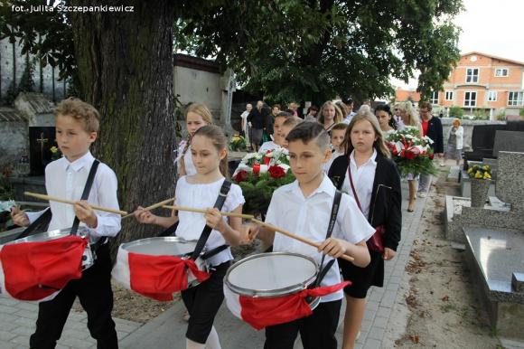 Krośniewice w hołdzie powstańcom warszawskim