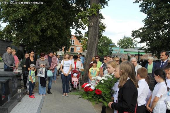 Krośniewice w hołdzie powstańcom warszawskim