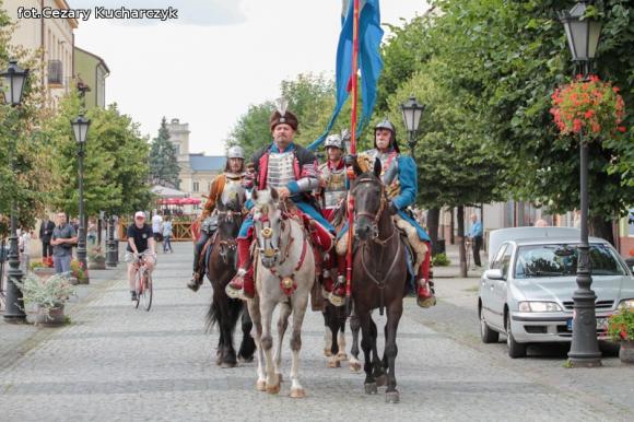 Historia wezwała Króla Sasa... do Kutna