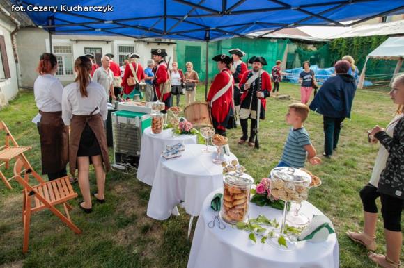 Historia wezwała Króla Sasa... do Kutna