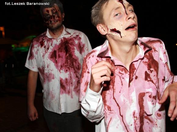 Kino pod fontanną otwarte i zombie na Królewskiej