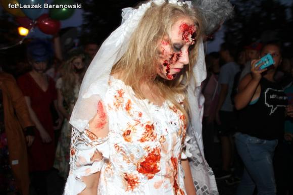 Kino pod fontanną otwarte i zombie na Królewskiej