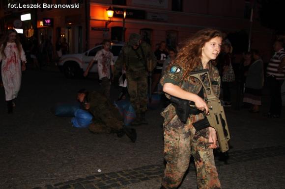 Kino pod fontanną otwarte i zombie na Królewskiej