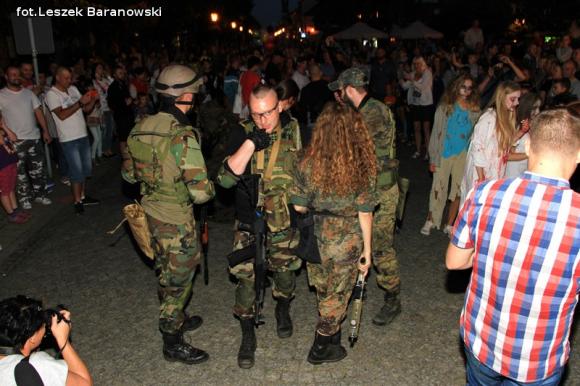 Kino pod fontanną otwarte i zombie na Królewskiej