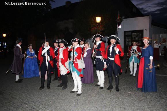 Kino pod fontanną otwarte i zombie na Królewskiej