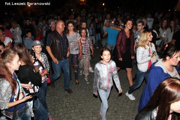 Kino pod fontanną otwarte i zombie na Królewskiej