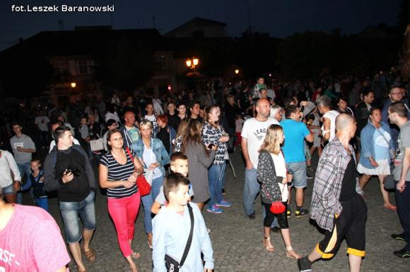 Kino pod fontanną otwarte i zombie na Królewskiej