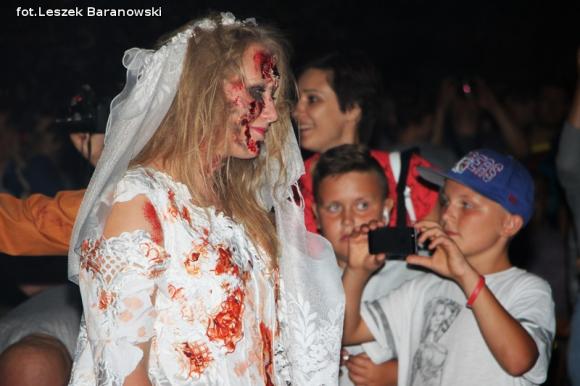 Kino pod fontanną otwarte i zombie na Królewskiej