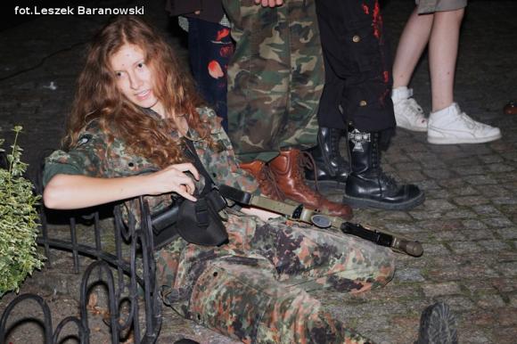 Kino pod fontanną otwarte i zombie na Królewskiej