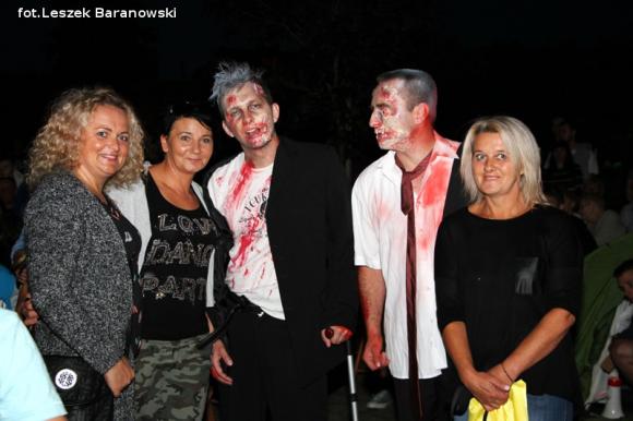 Kino pod fontanną otwarte i zombie na Królewskiej