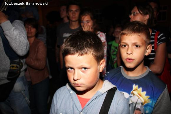 Kino pod fontanną otwarte i zombie na Królewskiej