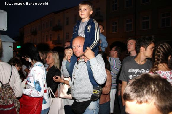 Kino pod fontanną otwarte i zombie na Królewskiej