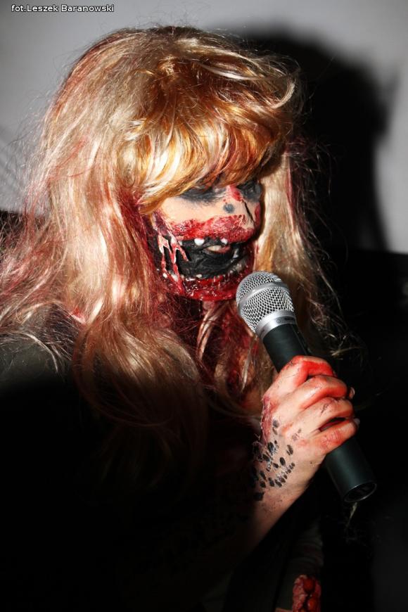 Kino pod fontanną otwarte i zombie na Królewskiej