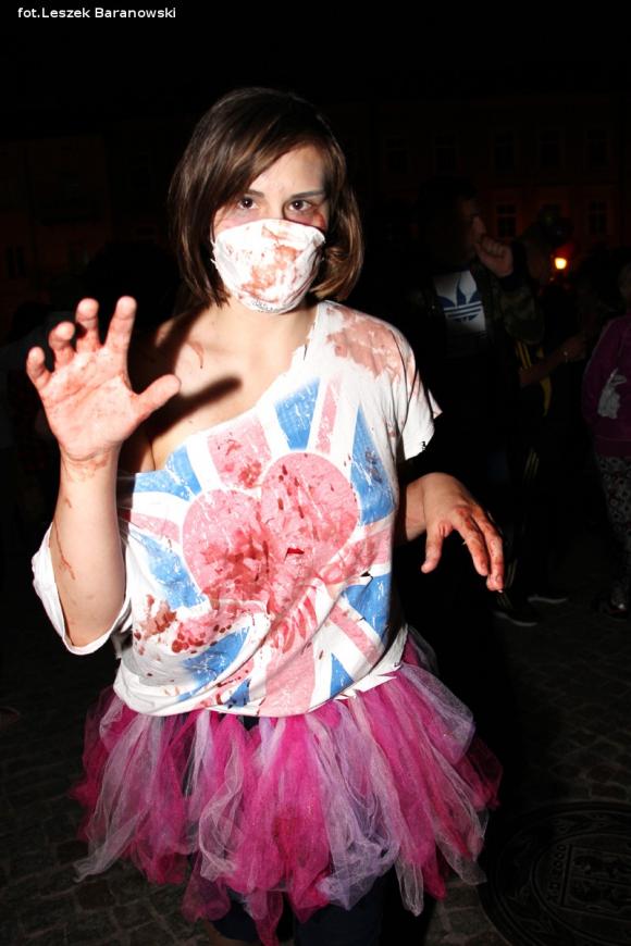 Kino pod fontanną otwarte i zombie na Królewskiej