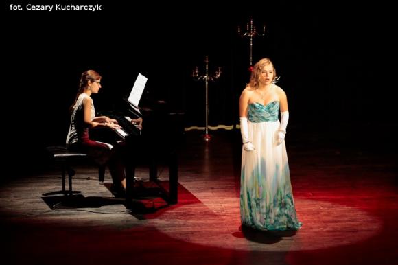 Najpiękniejsze pieśni w mistrzowskich głosach i palcach