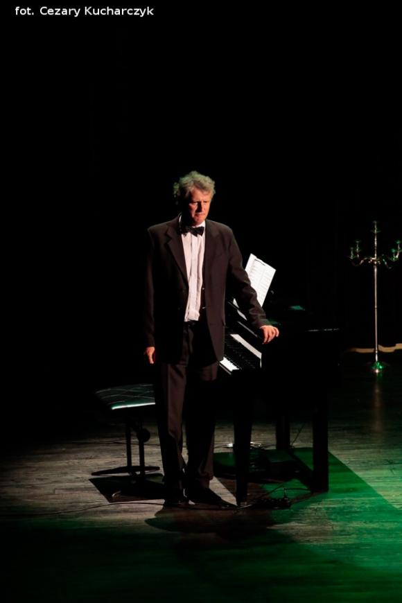 Najpiękniejsze pieśni w mistrzowskich głosach i palcach