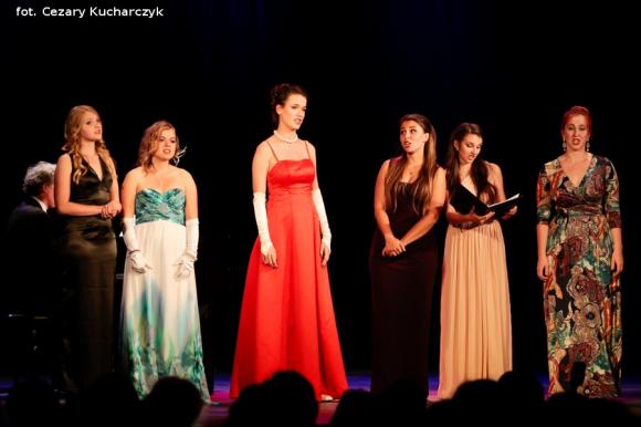 Najpiękniejsze pieśni w mistrzowskich głosach i palcach