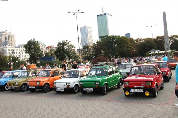 Wakacyjne wspomnienia: Na 13 Ogólnopolskim Zlocie Fiata 126P w Warszawie